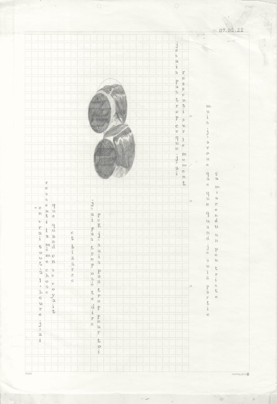 *Léonie My Linh Campion*,
vit et travaille à Paris, 2000

En 2023, Léonie My Linh Campion a débuté la série « Confessions ». Elle transcrit au crayon à la verticale sur du papier de calligraphie des sms reçus ou des discussions avec des membres de sa famille, parfois accompagnés de dessins. Avec minutie, la jeune diplômée des Arts Décoratifs de Paris lie l’écriture, le langage et le dessin, donnant au contenu intime de ses textes la possibilité d’une lecture distanciée et aux mots une matérialité et une mémoire tangible.

Confessions oniriques, crayon à papier sur papier quadrillé, 29,7 x 42 cm, 2023.
Courtesy de l’artiste. - © Villa Noailles Hyères