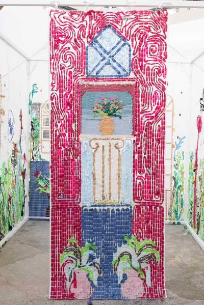 Delphine Dénéreaz - Vue d’automne - tissage de Lirette et tissage sur grillage - © Villa Noailles Hyères