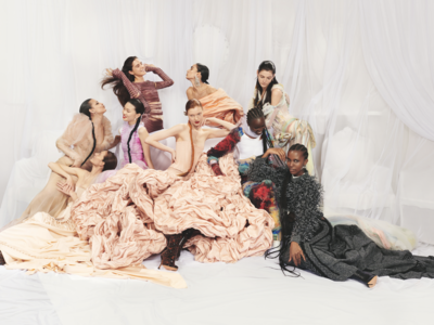 Direction artistique, Glenn Martens 
Photographe, Arnaud Lajeunie 
Direction créative, Florence Tétier 
Styling, Robbie Spencer 
Casting, Anitta Bitton 
Hair, Odile Gilbert 
Makeup, Inge Grognard 
Show Design & Production, Back of the house - © Villa Noailles Hyères