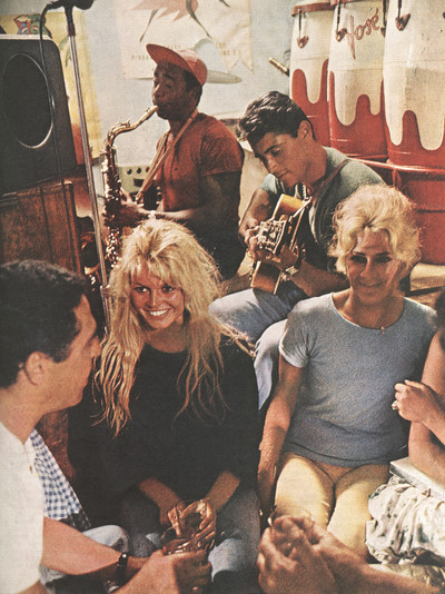 Holiday magazine - © Villa Noailles Hyères